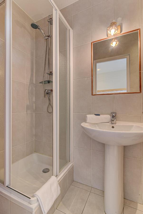 Apartment President - Alpes Travel - Central Chamonix - Sleeps 12 Esterno foto
